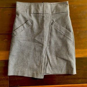 Houndstooth high waisted miniskirt